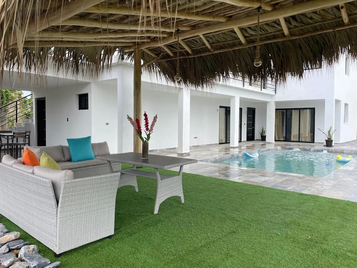 Casa Entre Playas Con Piscina En Las Galeras Dominicaanse Republiek