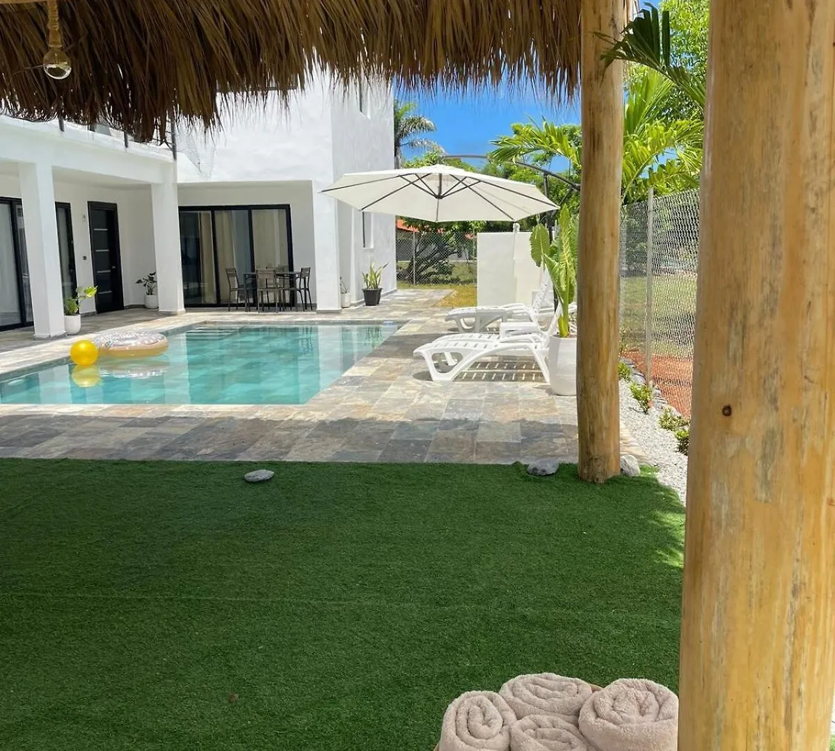 Casa Entre Playas Con Piscina En Las Galeras contacts